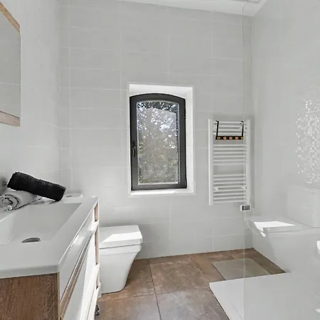 Chateau Fourclins Domaine Privatif 4 Personnes Parc Et Bassin Naturel Proche De Toulouse 빌라 *